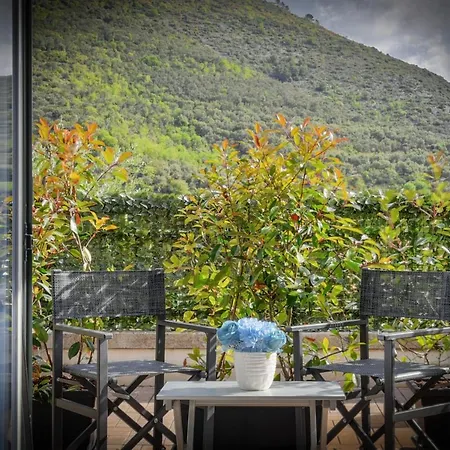 Al Poggio Bed & Breakfast *